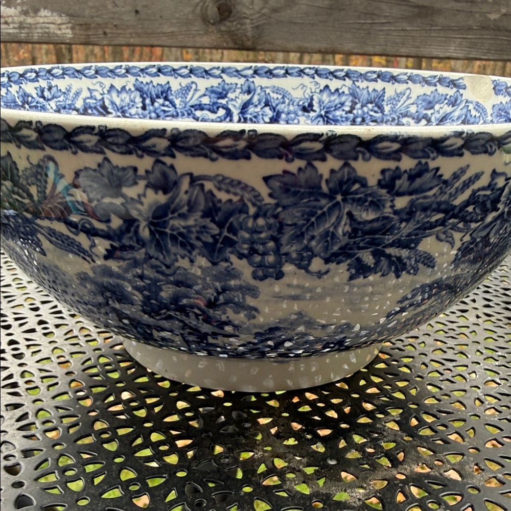 Antique English blue and white transferware pastoral scene serving bowl. - Picture 4 of 11